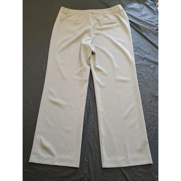 Womens Copped Pants Chico's Sz 2 Pale Green Career Pale Green  Short Inseam - Picture 3 of 7